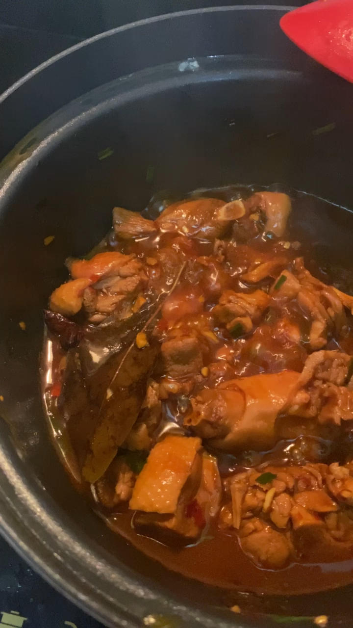 传统正宗的啤酒鸭配方和做法，鲜嫩香浓，只需炒千万不要焯水