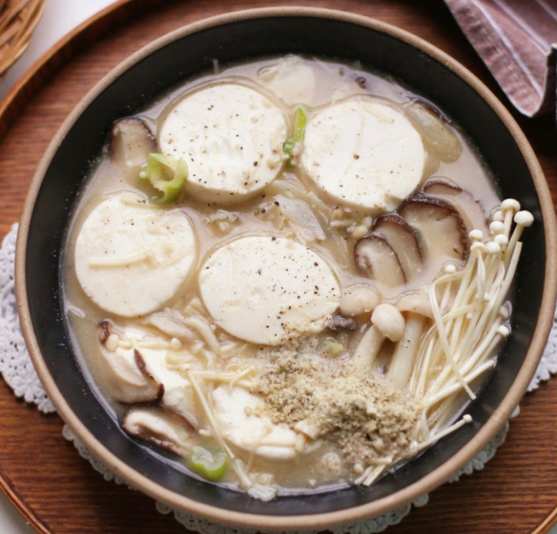 들깨 순두부 버섯탕嫩豆腐蘑菇汤的做法