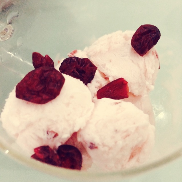 无需搅拌的草莓冰激凌