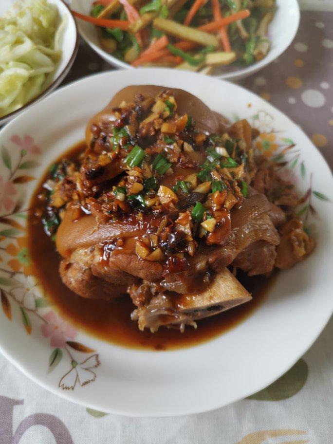 我要吃肉----川味东坡肘子