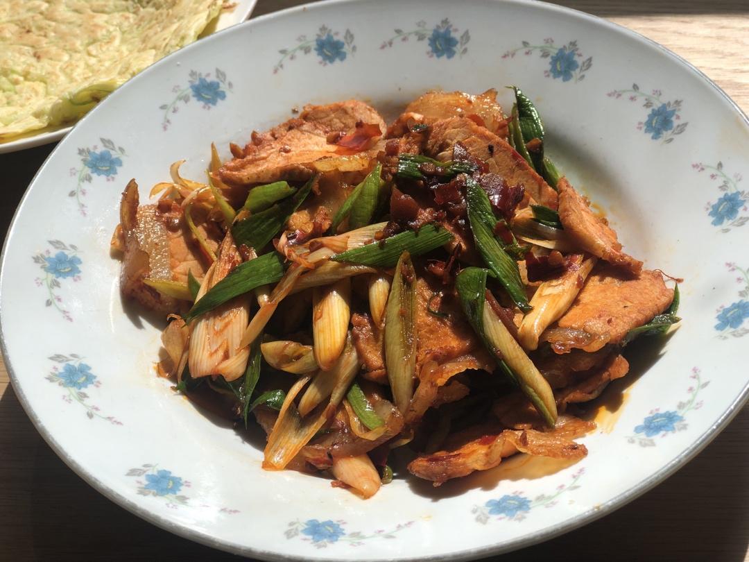 正宗回锅肉 隔壁大爷都被馋哭了