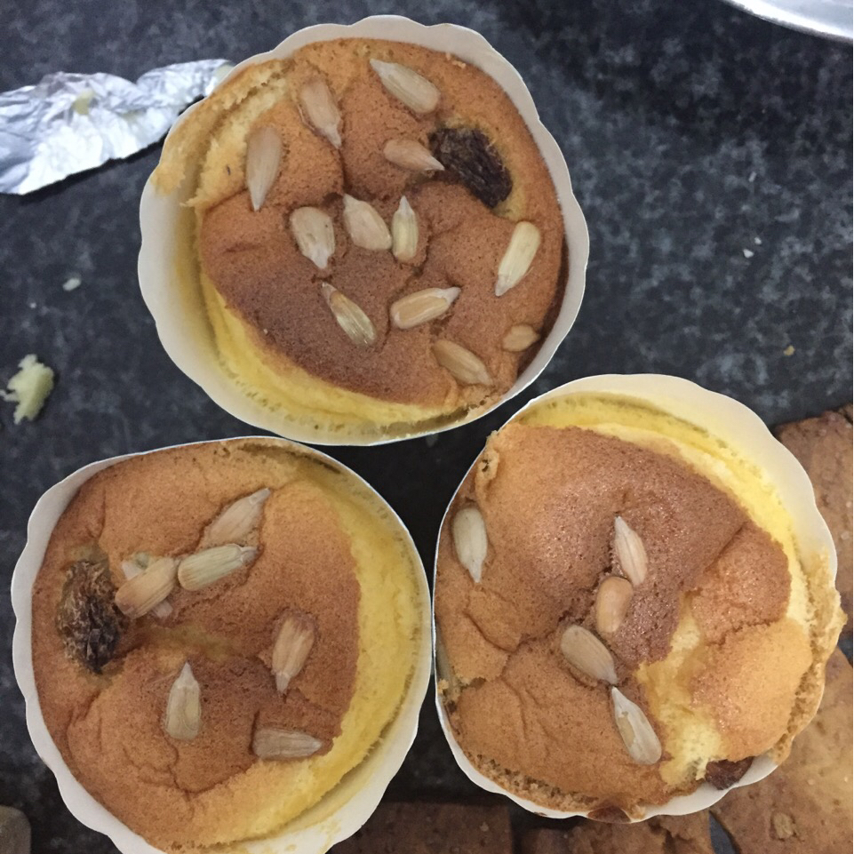 软绵绵戚风纸杯蛋糕