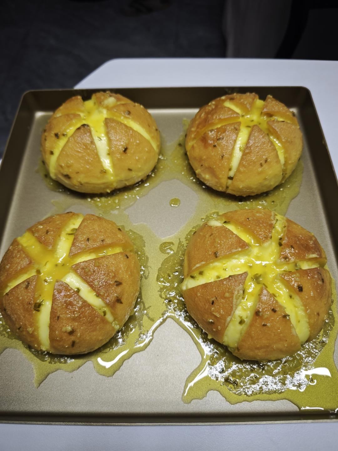 年度最火之韩式蒜香奶酪包