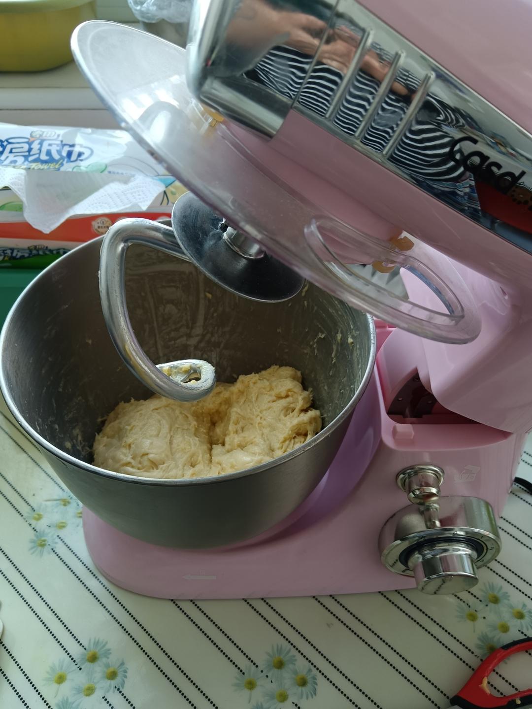 《Tinrry+》双拼芝士牛油排包