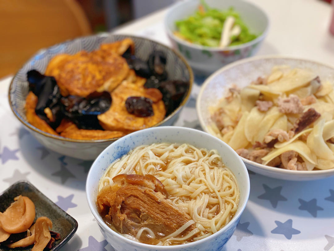 【红烧肘子】（家庭版卤蹄膀）