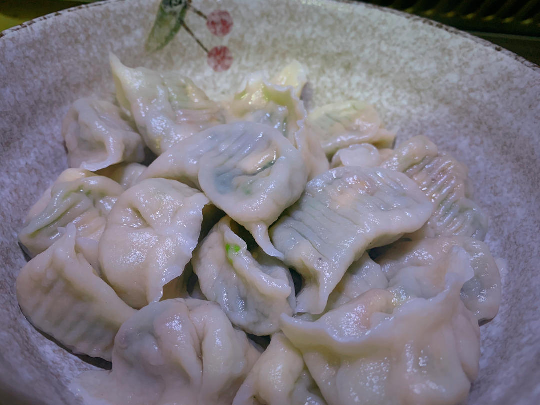 芹菜素三鲜儿饺子