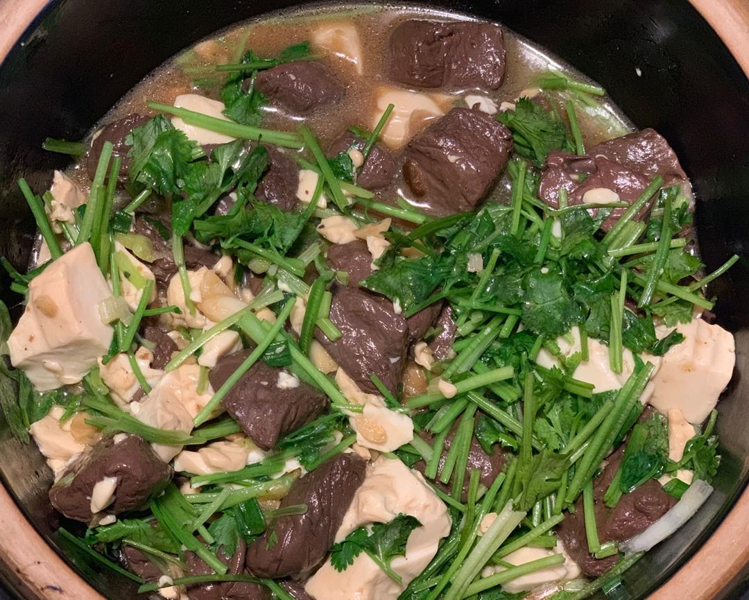 鸭血豆腐煲