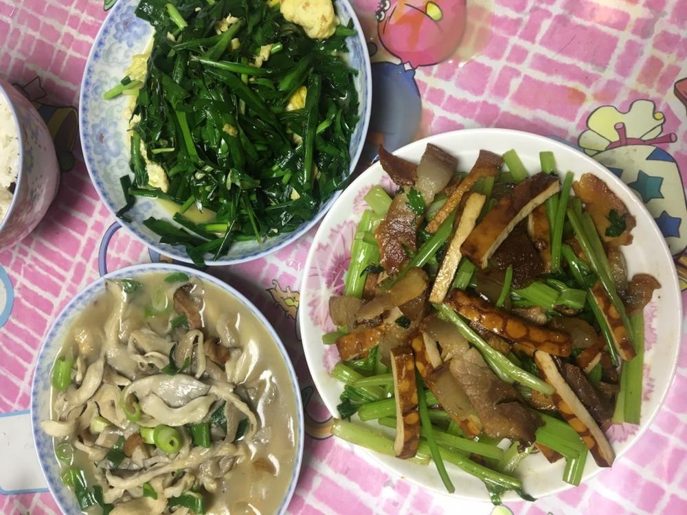 芹菜香干炒肉丝