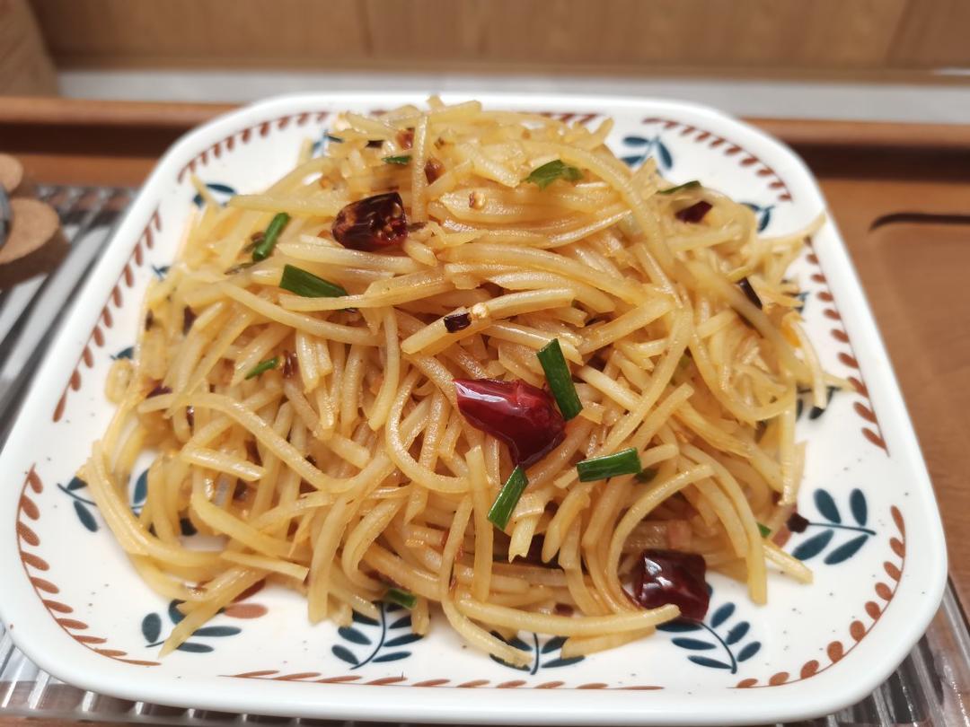 酸辣土豆丝的家常做法 超级下饭