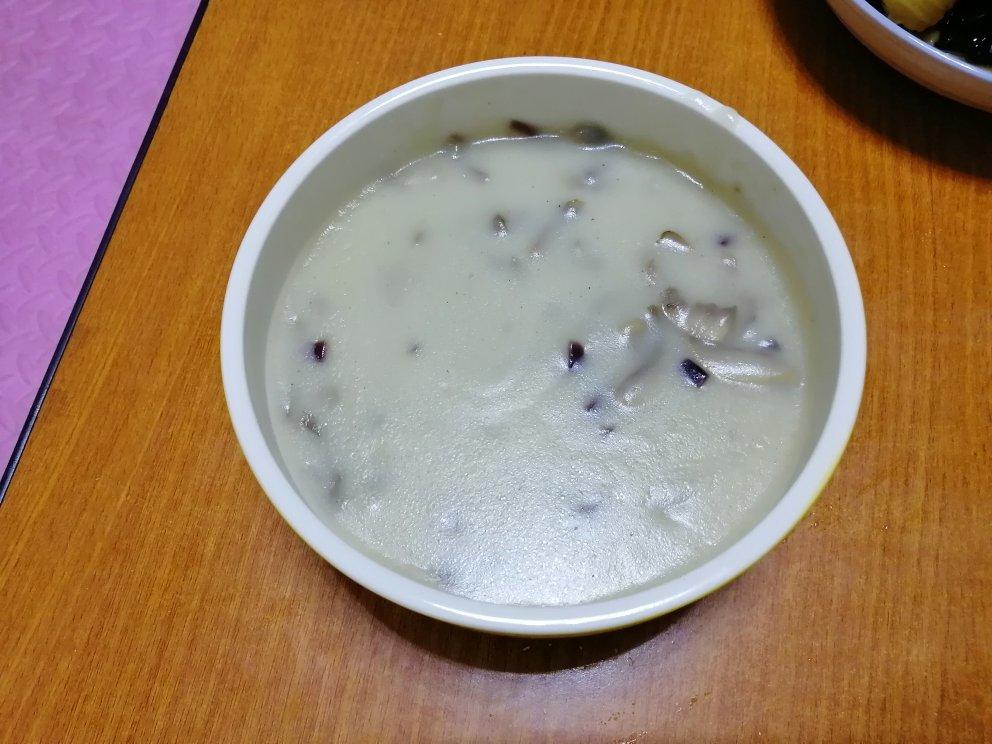 超惊艳奶油蘑菇汤(牛奶版本)