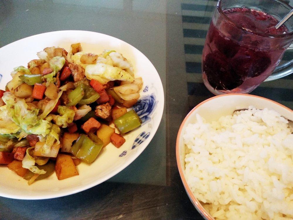 青椒包菜炒鸡胸肉
