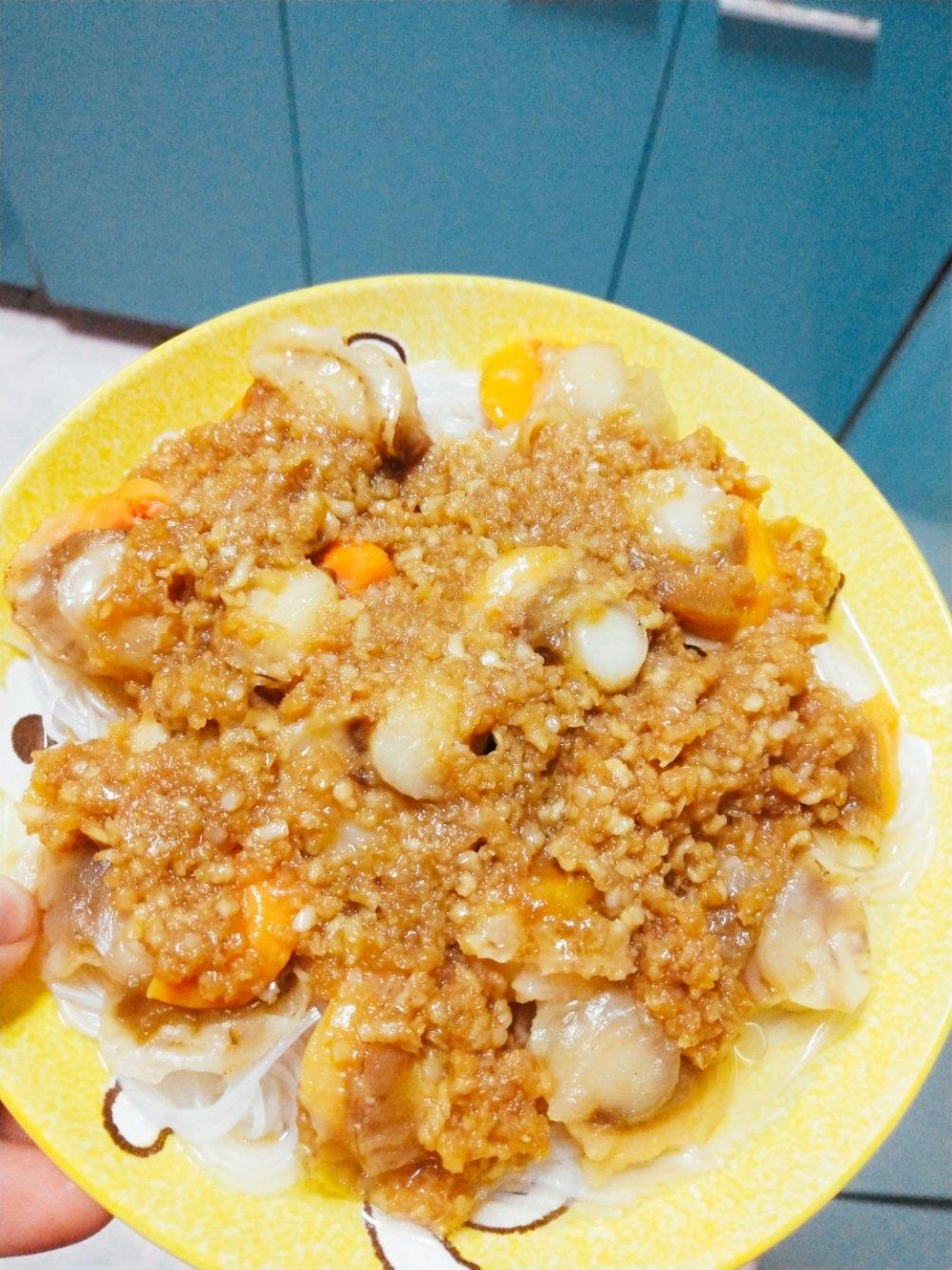 蒜蓉扇贝肉蒸粉丝