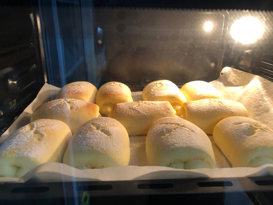 牛奶软面包