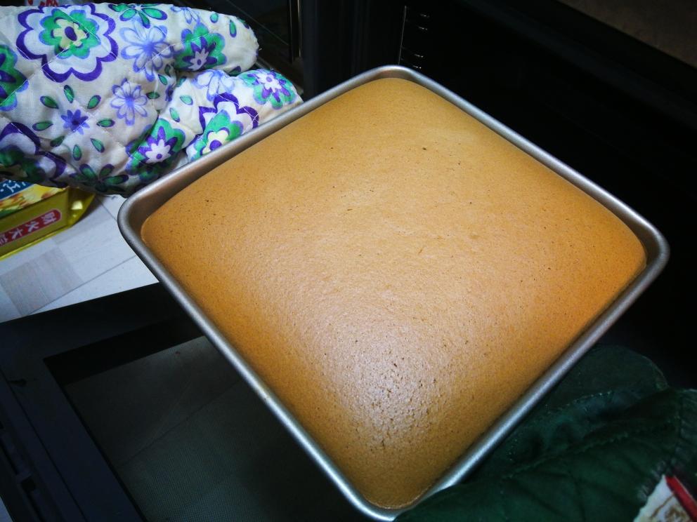 可可戚风蛋糕——数次实验后的最终数据的做法 步骤11