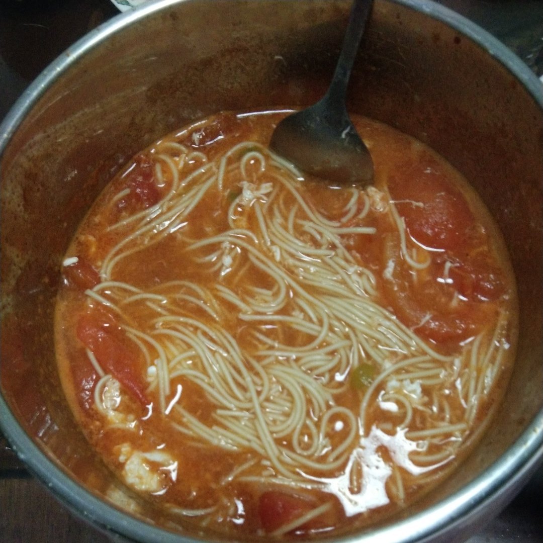 番茄鸡蛋热汤面