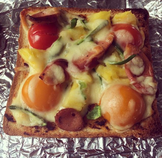 菠萝番茄香肠披萨（土司版）