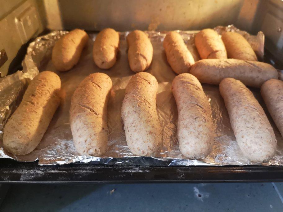 给自己的全麦面包