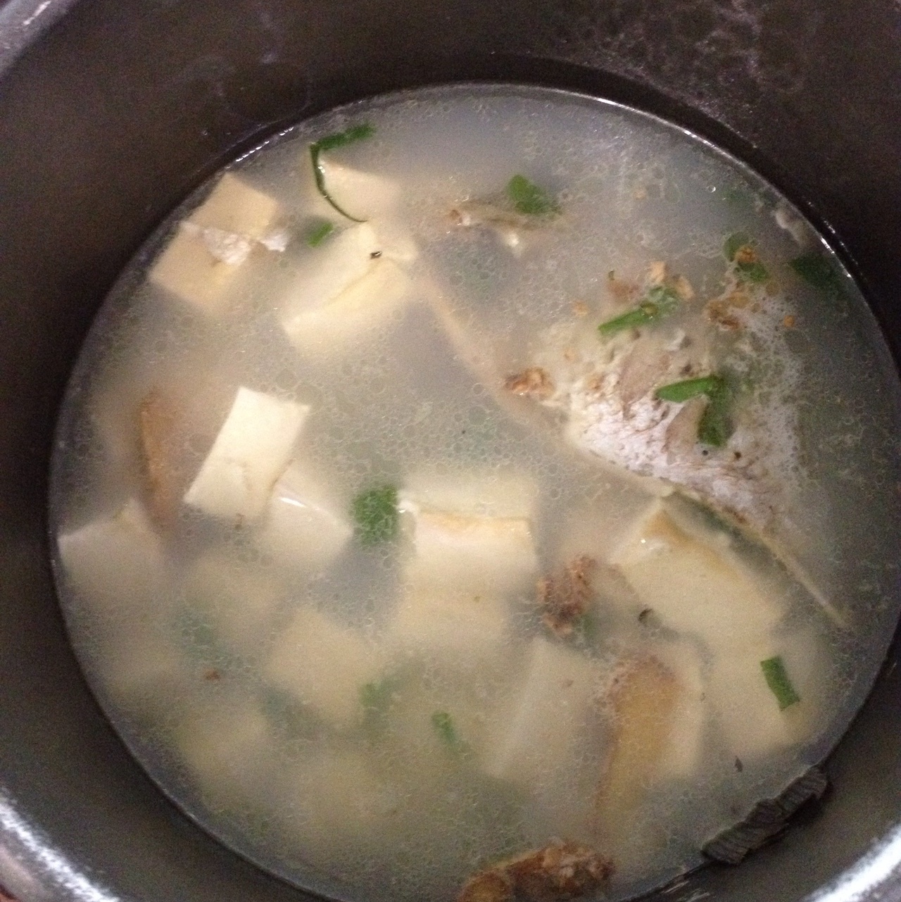 鲫鱼豆腐汤