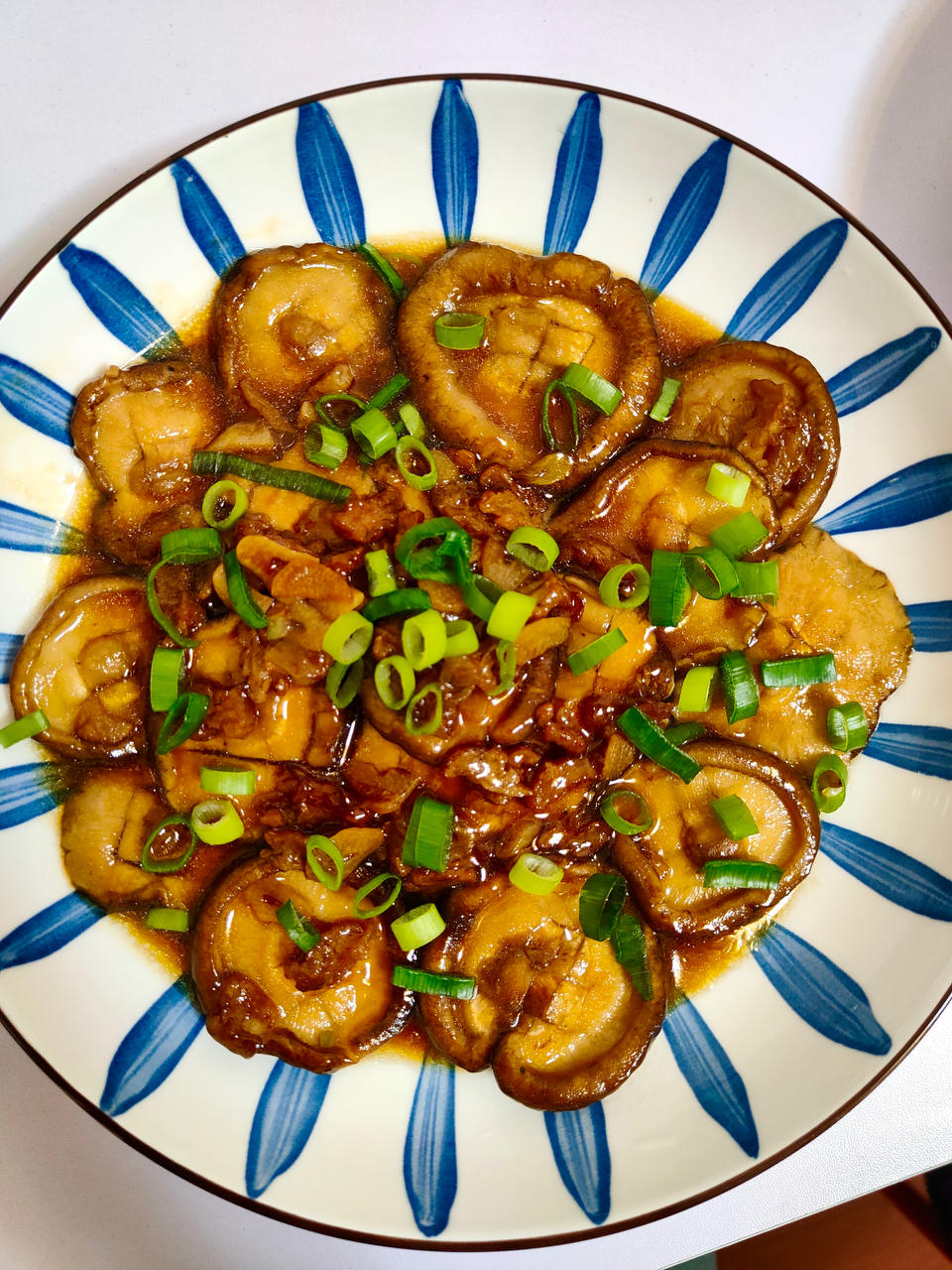 鲜嫩多汁，比鲍鱼还好吃红烧香菇