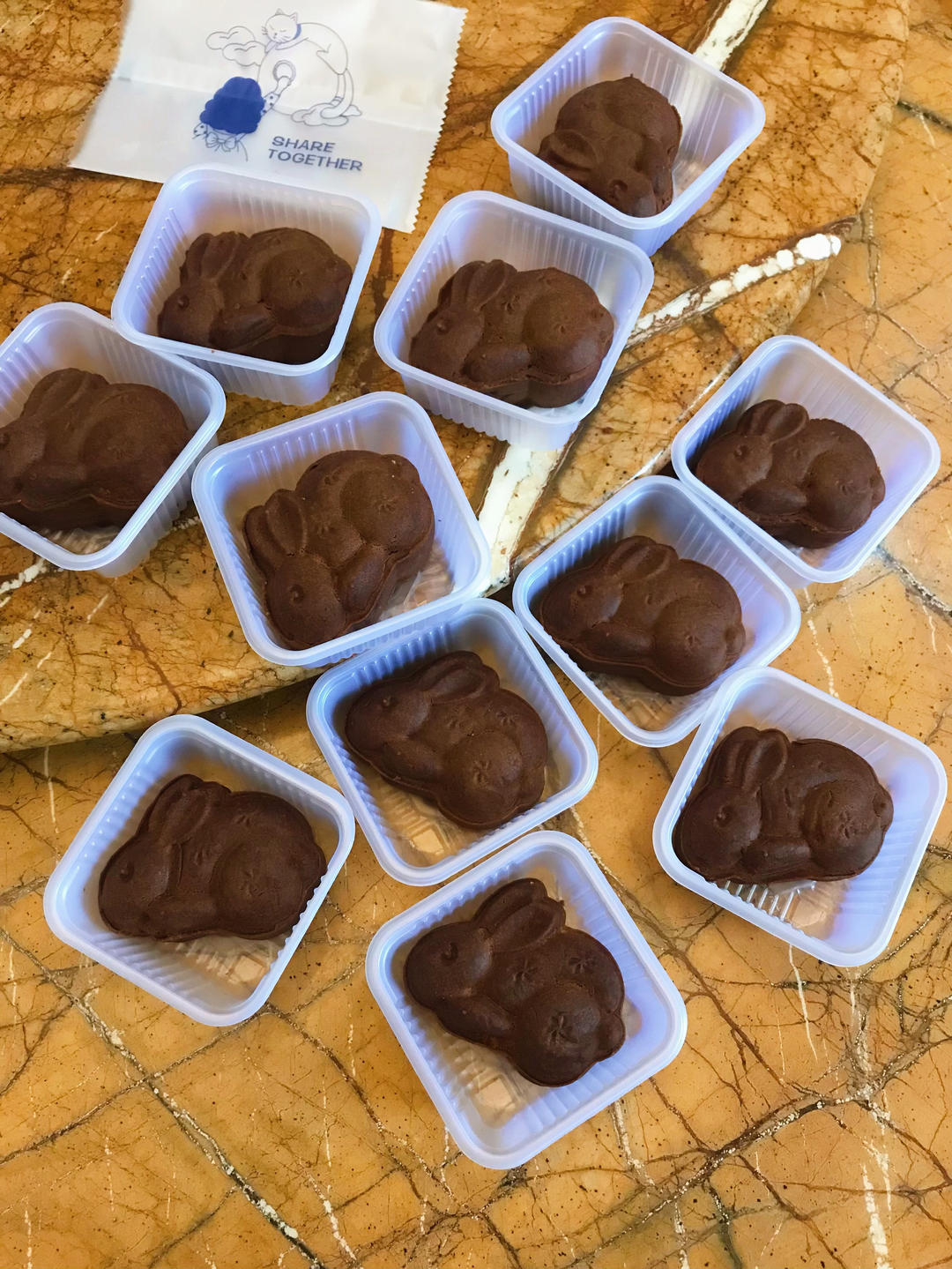 巧克力椰蓉蔓越莓月饼
