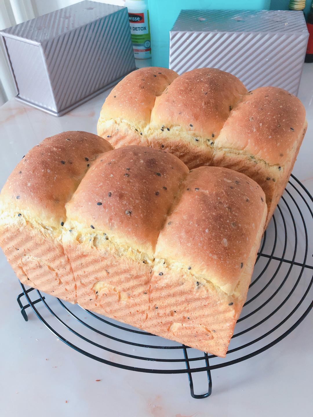 纯奶手撕吐司的做法 步骤1