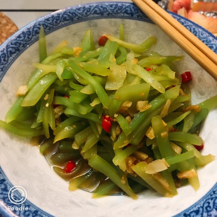 凉拌莴笋丝