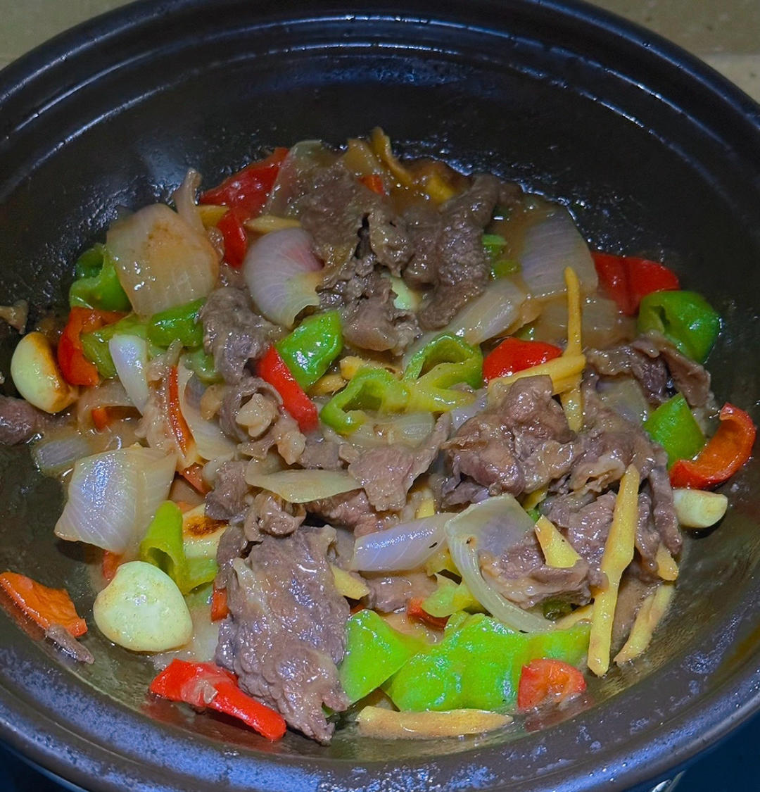 啫啫牛肉煲