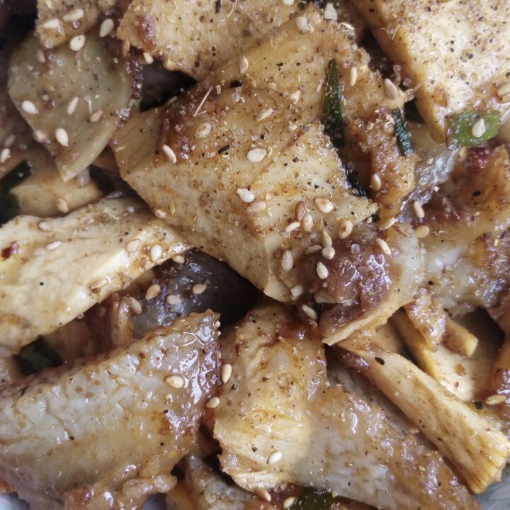 孜然洋葱炒牛肉粒