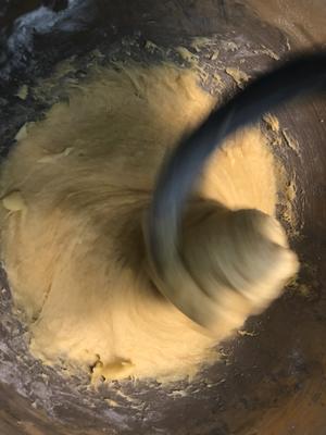 咕咕霍夫面包-6寸焙可美的做法 步骤4