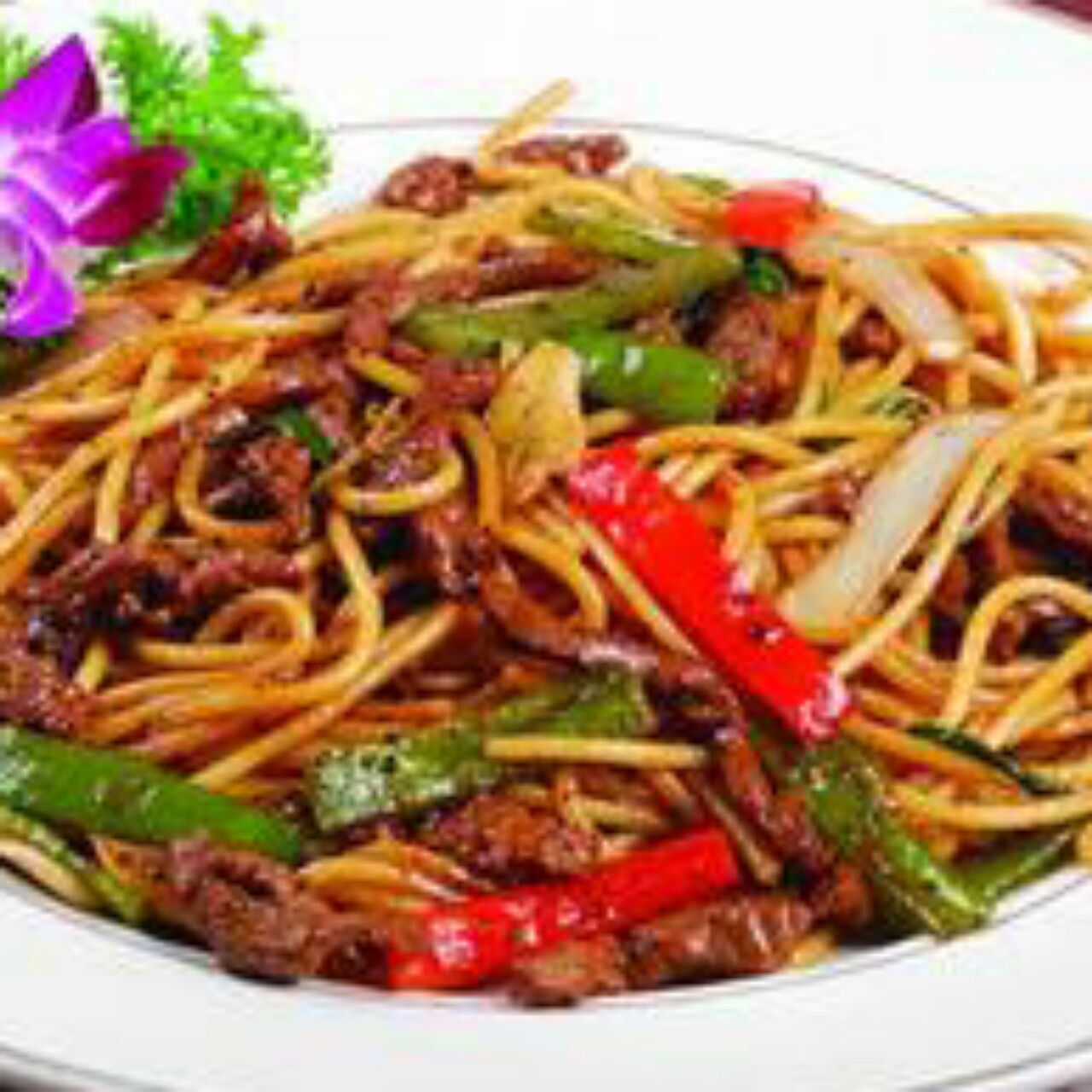 黑椒牛柳炒意粉