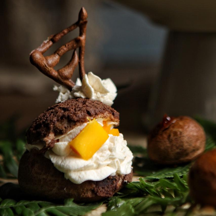 巧克力酥皮泡芙