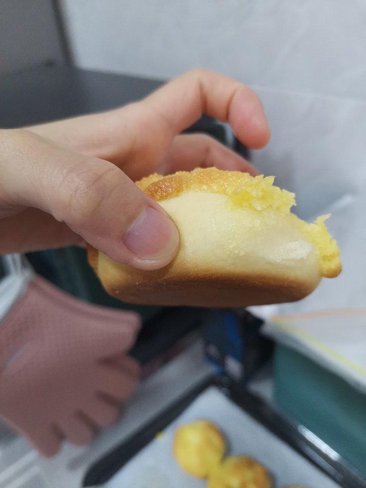 一次发酵同样松软的椰蓉小面包