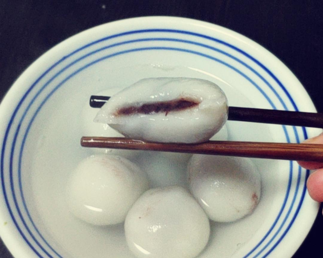 不规矩的红豆汤圆