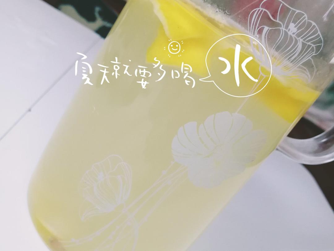 四步做好正宗柠檬水！