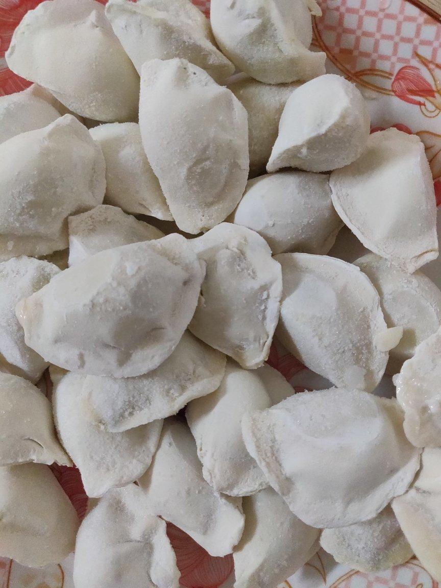 煎冻饺子