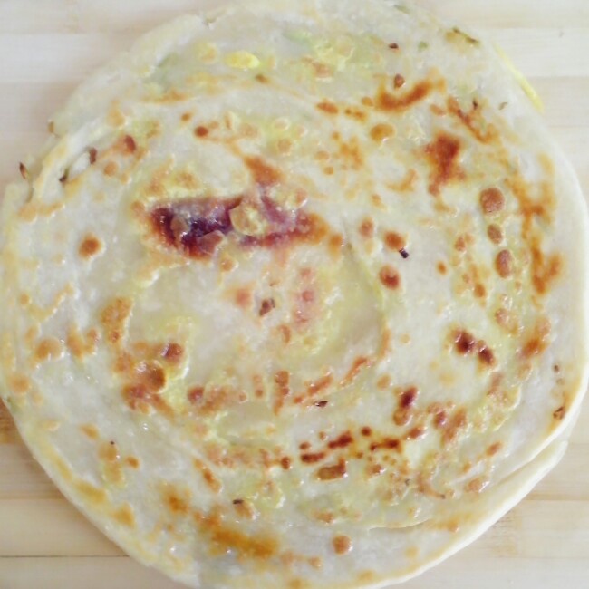 鸡蛋葱油饼                  （更新饼坯保存方法）