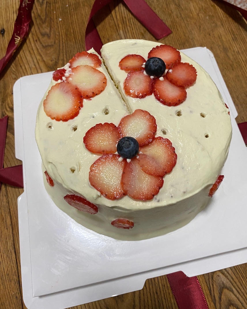 [甜品]草莓小红花6寸奶油蛋糕