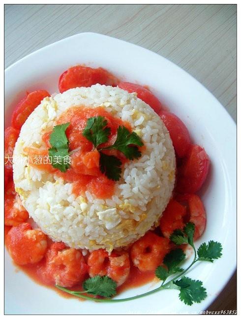 番茄虾仁炒饭的做法