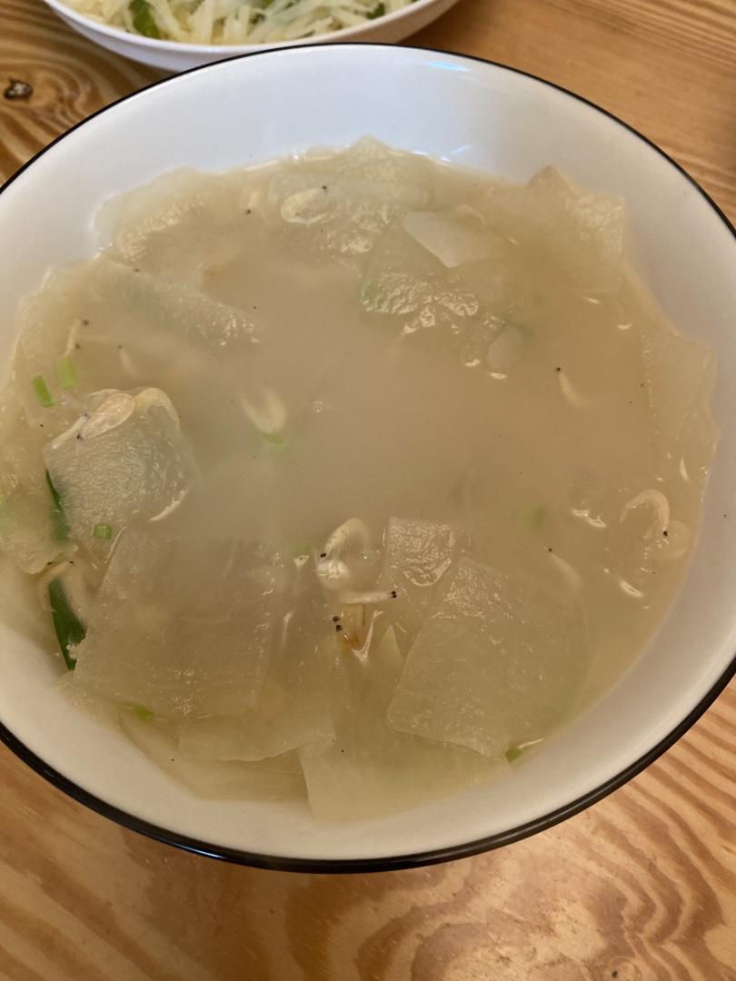 素冬瓜汤很鲜美，夏秋食用解暑降躁