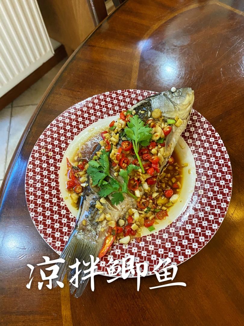 男朋友吃了差点当场跪地掏出戒指向我求婚的凉拌鲫鱼