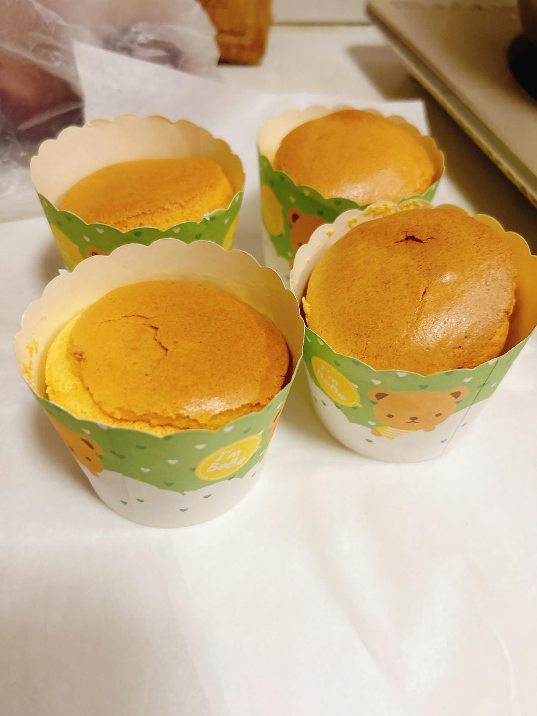 戚风小纸杯蛋糕