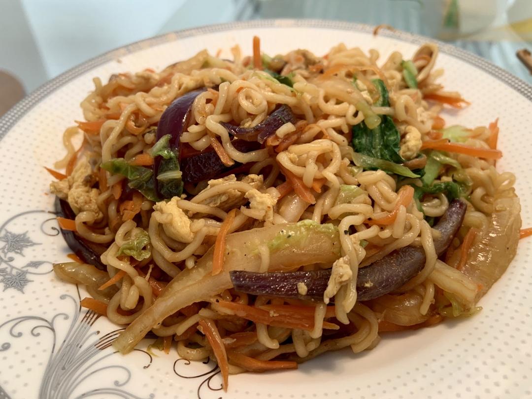 炒方便面￨幸福感爆棚