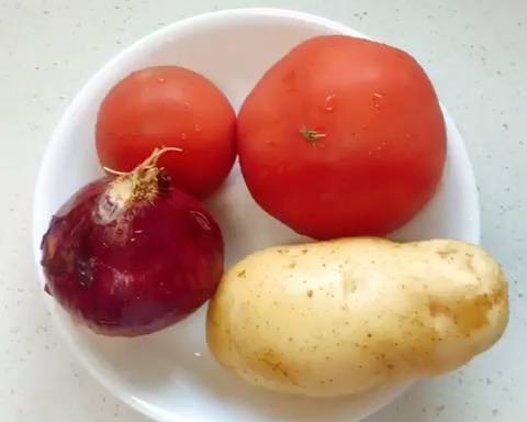 番茄土豆炖牛腩（电高压锅）