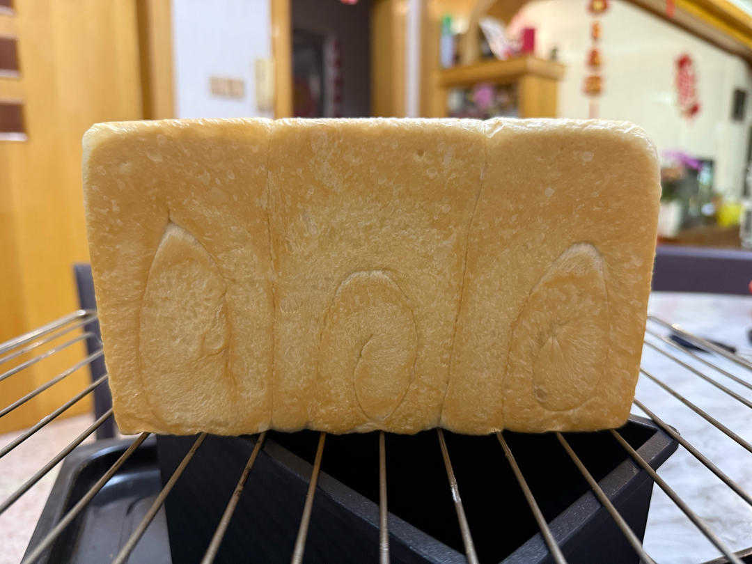 鲜奶吐司（老面法）