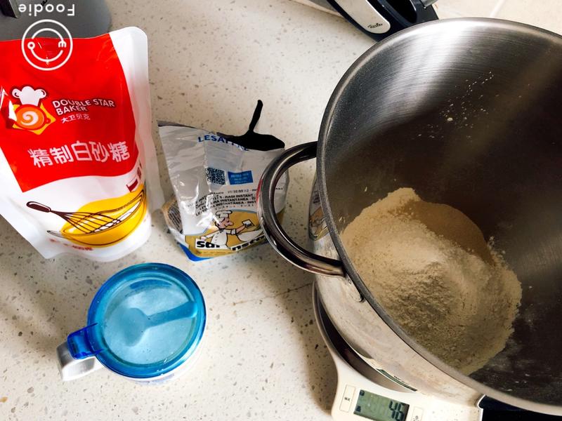 纯奶手撕吐司的做法 步骤1