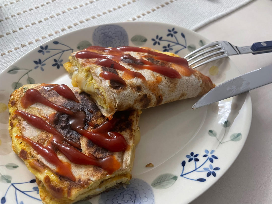 全麦番茄鸡蛋芝士馅饼