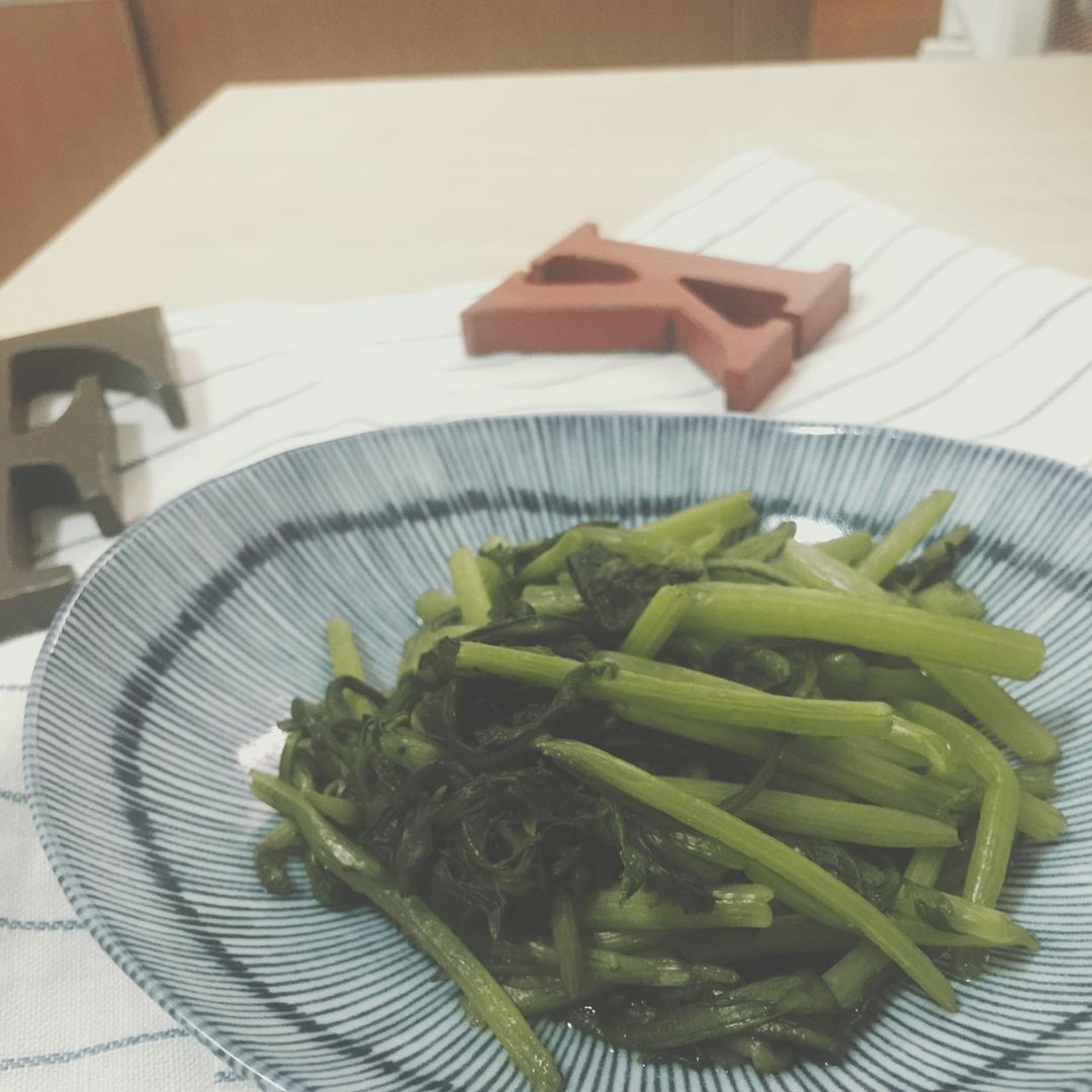 凉拌茼蒿