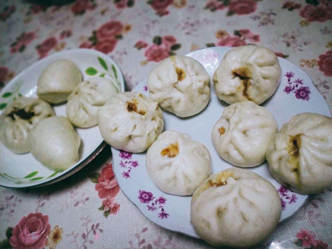 鲜美多汁的洋葱牛肉包子