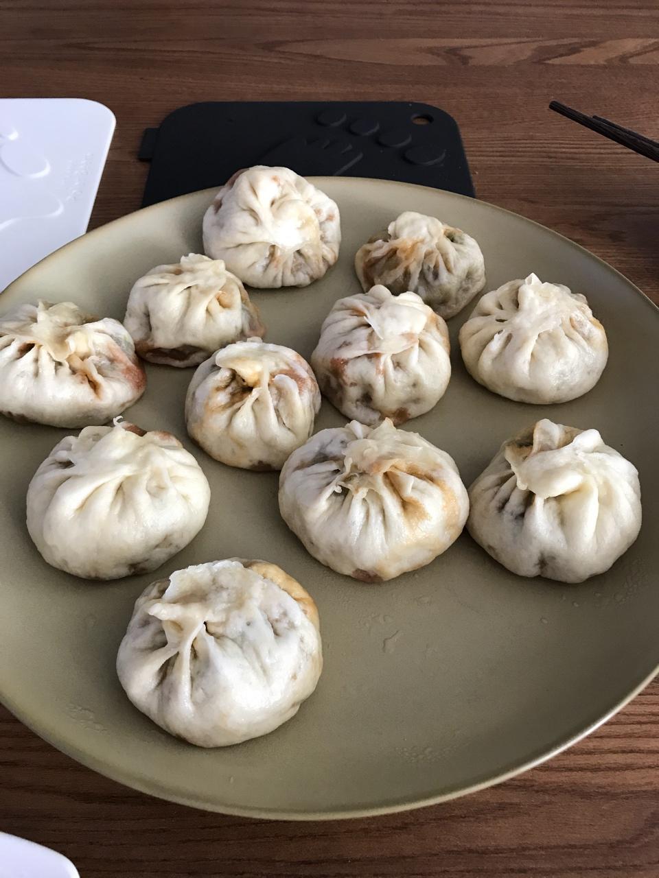 鲜肉包子
