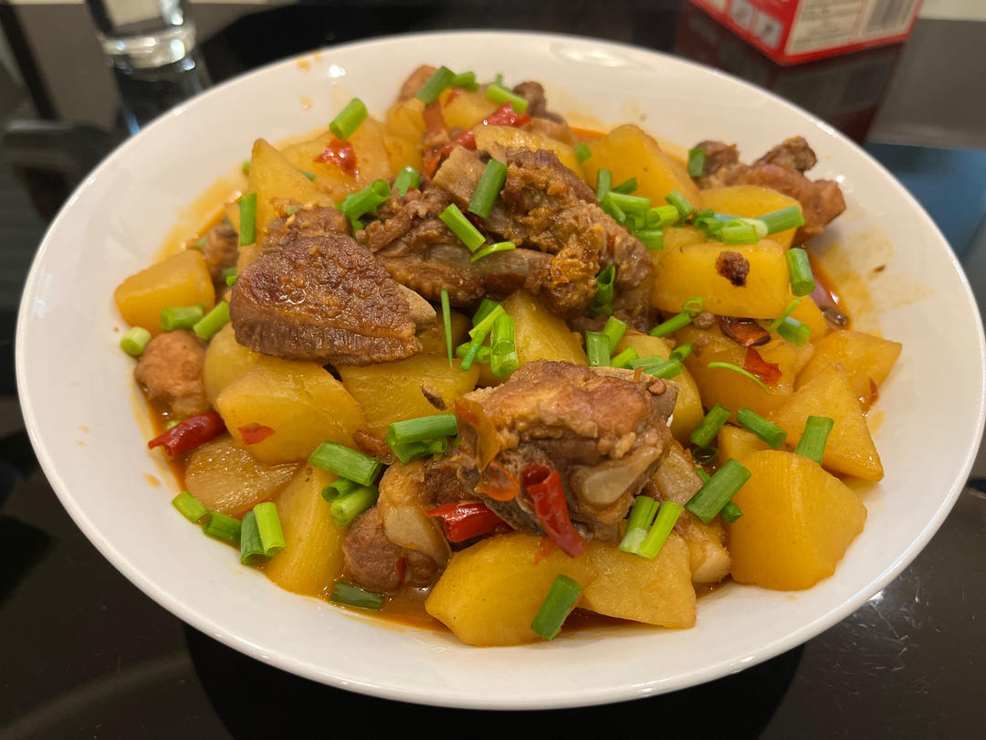 川味土豆烧排骨